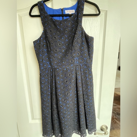 Tori Richard Women’s Size 10 Black Eyelet Dress with Blue Lining and Pockets - Picture 3 of 7